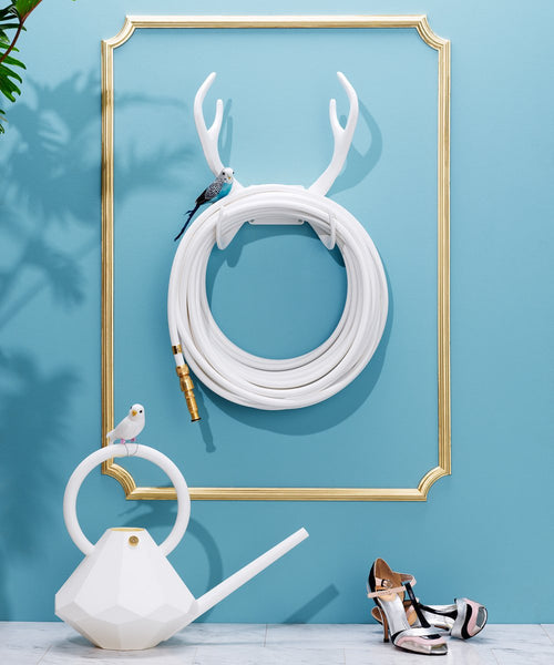 Reindeer Wall Hose Mount - White