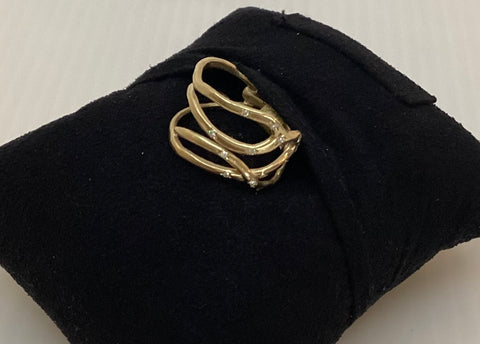 Coral branch ring with 14 scattered diamonds