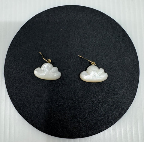 Gold and pearl cloud earring