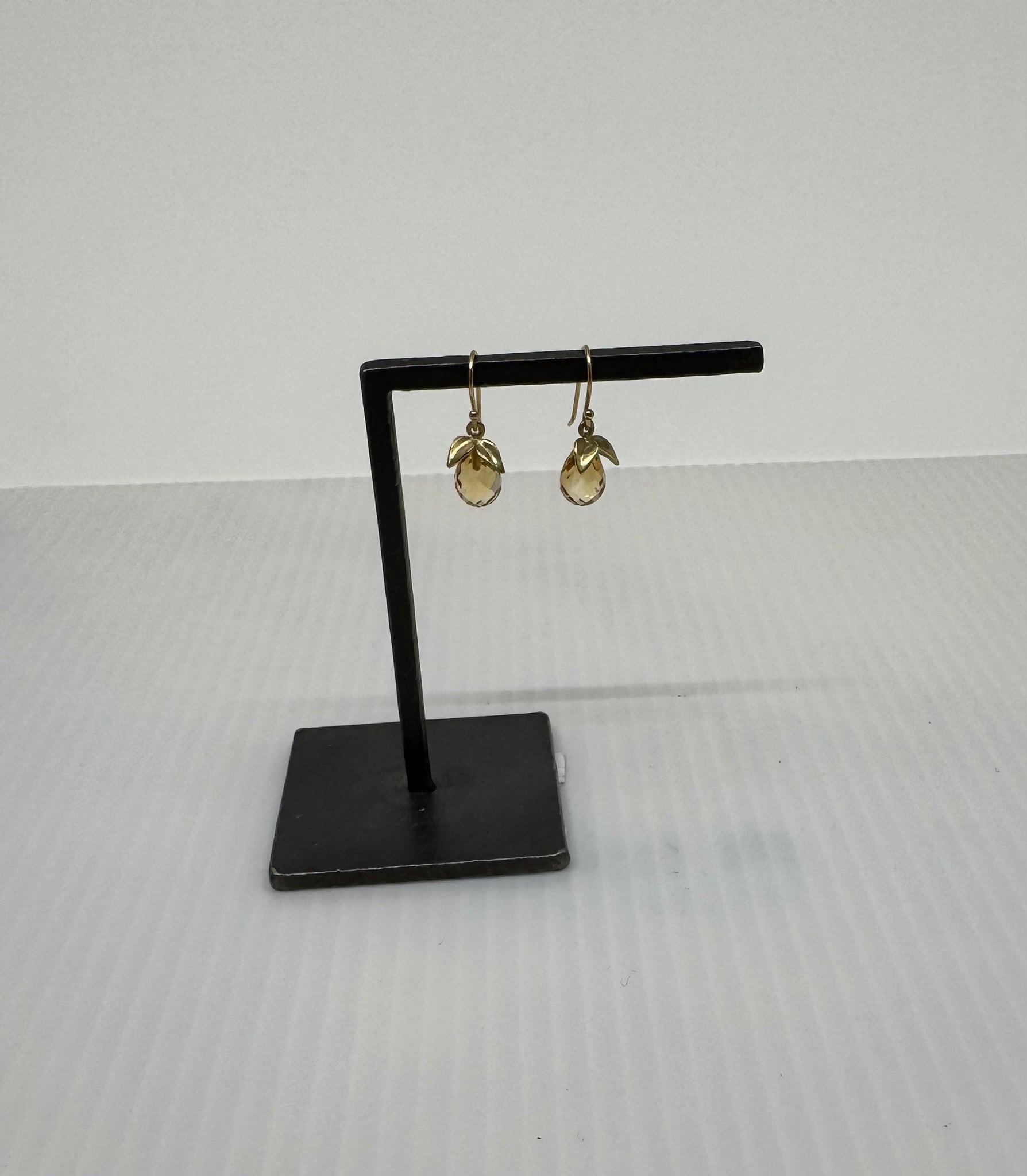 Gold and Citrine pear earring